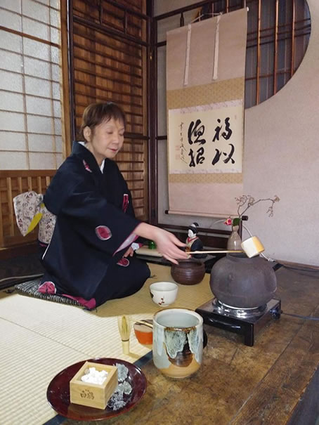 峯風庵月釜